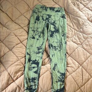 Alphalete tie dye leggings with pocket